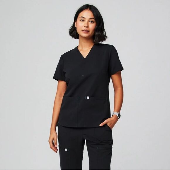 Fabletics Method 2-Pocket Scrub Top Black‎ Small New With Tags - Picture 5 of 7